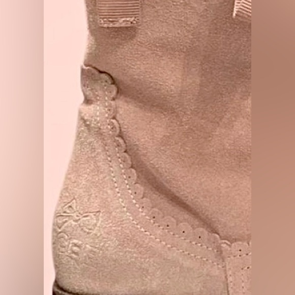 🎉HP! Italian Designer Distressed Suede Ribbon Detail Moto Boots (EUC) - Picture 7 of 9